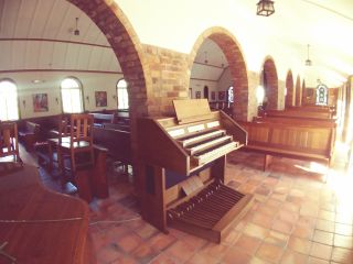 St Mary School chapel 
Johannesburg
Content Celeste 3 manual with extra 112 voices 
and 4x46 organ stops